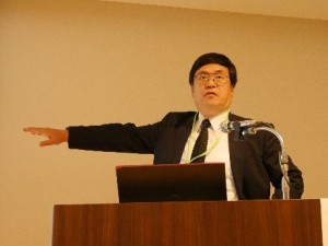 北條委員長 展示会の説明